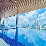 Maxhome Retreat At The Luxe